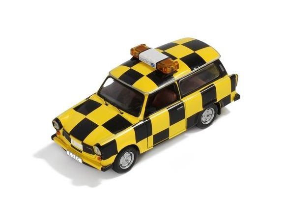 IST Models IST191 TRABANT 601 S FOLLOW ME LEIPZIG ALTENBURG AIRPORT 2001 DDR 1:43 Modellino
