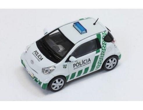 J-Collection JC301 TOYOTA IQ POLICIA MUNICIPALE DO PORTO (PORTUGAL) 2013 1:43 Modellino