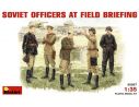 Miniart MIN35027 SOVIET OFFICERS AT FIELD BRIFING KIT 1:35 Modellino