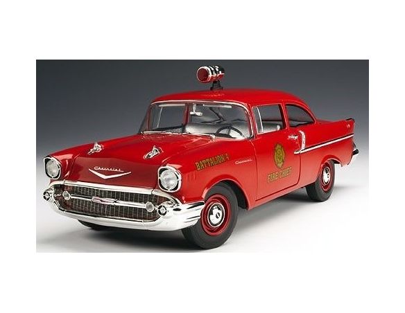 Highway 61 50544 CHEVY 150 1957 FIRE CHIEF 1/18 Modellino