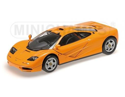 MINICHAMPS 530133421 McLAREN F1 ROAD CAR 1993 ORANGE Modellino
