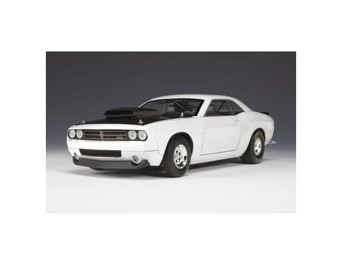 Highway 61 HGW50761 DODGE CHALLENGER SUP.STOCK '07 WHITE 1:18 Modellino