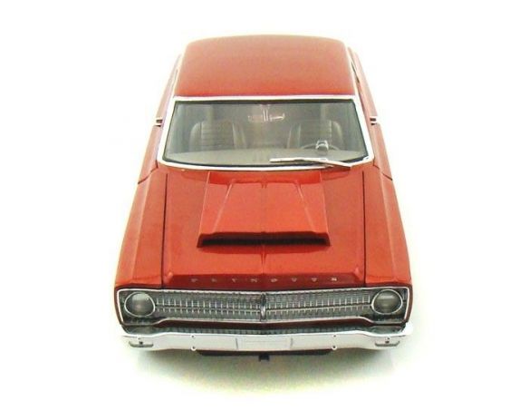 Highway 61 50909 PLYMOUTH A990 BELVEDERE ORANGE 1/18 Modellino