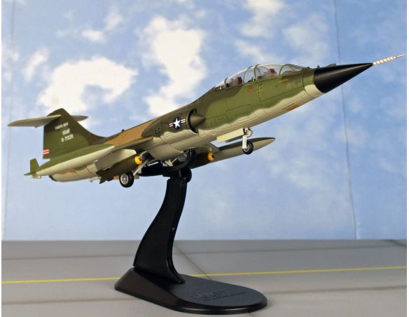 Hobby Master HA1057 LOCKHEED F-104D STARFIGHTER 57-1320 Modellino