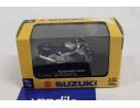 New Ray NY06027 Suzuki GSX 1300R 1:32 Moto Modellino Scatola rovinata