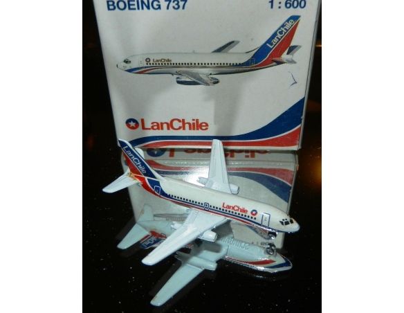 Schabak 905/095 BOEING 737 LAN CHILE 1/600 Modellino