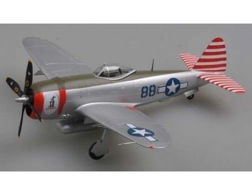 TRUMPETER 39310 P-47D 527 FS 86 FG Modellino