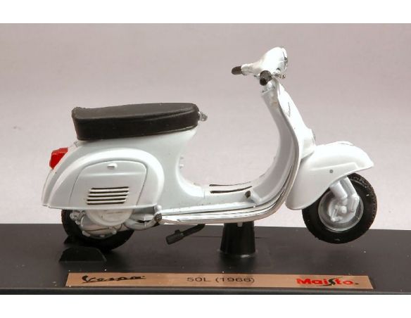 Maisto MI4333W VESPA 50L 1966 WHITE 1:18 Modellino