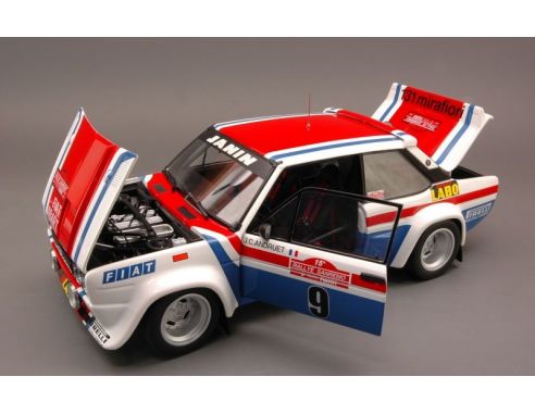 Kyosho KY8375A FIAT 131 ABARTH N.9 WINNER SAN REMO 1977 ANDRUET-DELFERRIER 1:18 Modellino