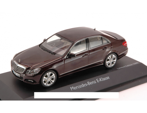 Schuco SH7324 MERCEDES E CLASS 2009 BROWN MET.1:43 Modellino