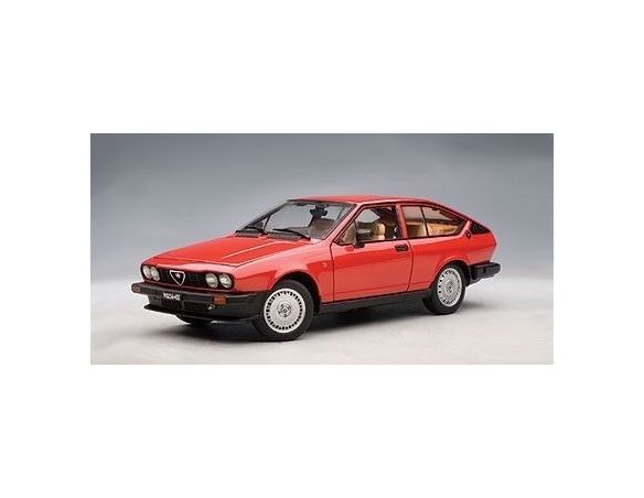 Auto Art / Gateway AA70146 ALFA ROMEO ALFETTA GTV 1980 RED 1:18 Modellino