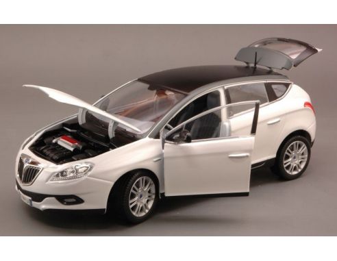 Bburago BU21068W LANCIA NEW DELTA HPE 2008 WHITE 1:24 Modellino