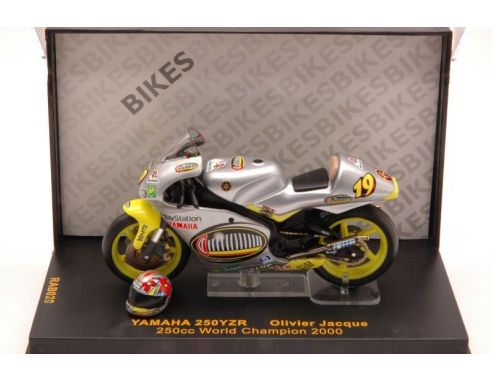 Ixo model RAB020 YAMAHA YZR 250 O.JACQUE N.19 WORLD CHAMPION 250cc 2000 1:24 Moto