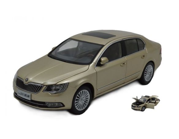 Paudi Model PD2310GL SKODA SUPERB 2013 GOLD 1:18 Modellino