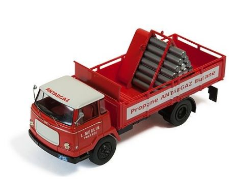 Ixo model TRU015 UNIC AUTEUIL 1963 GAS TRANSPORTER (ANTARGAZ) 1:43 Modellino