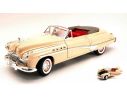 Motormax MTM73116CR BUICK ROADMASTER 1949 CREAM 1:18 Modellino