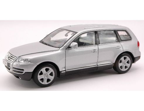 Welly WE2452 VW TOUAREG 2002 SILVER 1:24 Modellino