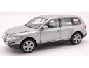 Welly WE2452 VW TOUAREG 2002 SILVER 1:24 Modellino