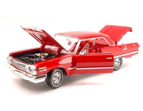 Welly WE9865R CHEVROLET IMPALA 1963 ROSSA 1:18 Modellino