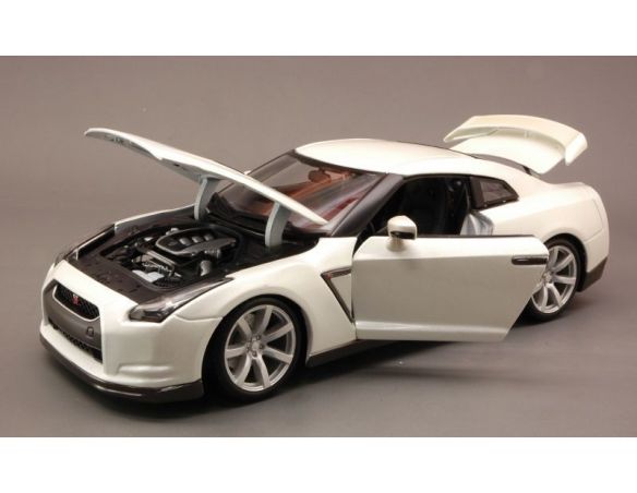 Bburago BU12079W NISSAN GTR 2009 WHITE 1:18 Modellino