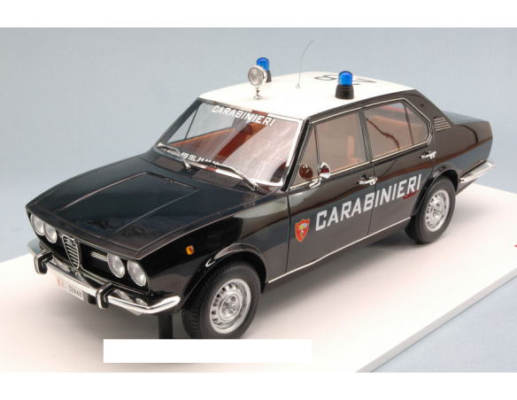 True Scale Miniatures TSM141834R ALFA ROMEO ALFETTA CARABINIERI 4 FARI 1972 1:18 Modellino