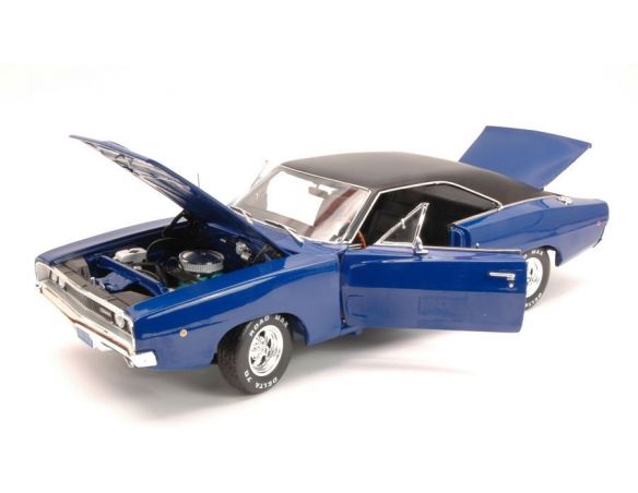 Auto World AWSS111 DODGE CHARGER HARD TOP 1968 CHISTINE DENNIS GUILDER'S 1:18 Modellino