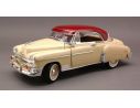Motormax MTM73111YL CHEVY BEL AIR 1950 CREAM/BORDEAUX 1:18 Modellino