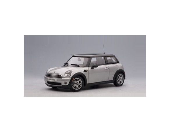 Auto Art / Gateway 75001 MINI COOPER 2006 SILVER/BLACK 1/18 Modellino