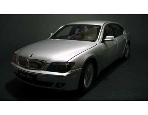 Kyosho KY08572S BMW 760LI SILVER 1:18 Die-Cast Modellino