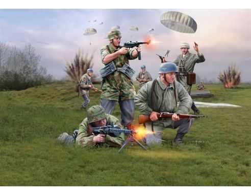 Revell RV02532 GERMAN PARATROOPS WWII KIT 1:72 Modellino