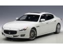 AUTOART AA75808 MASERATI QUATTROPORTE GTS 2015 WHITE 1:18 Modellino