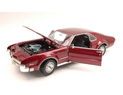 Yat Ming YM92718BG OLDSMOBILE TORONADO 1966 BURGUNDI 1:18 Modellino