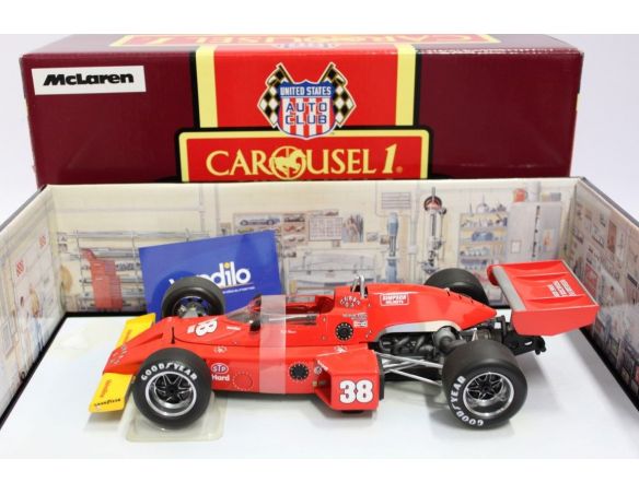 Carousel 1 4808 McLaren M16 1977 Milwaukee 200 No.38 Rick Mears 1:18 Modellino