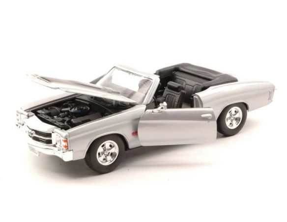 Welly WE2089 CHEVROLET CHEVELLE SS 454 1971 SILVER W/BLACK STRIPES 1:24 Modellino