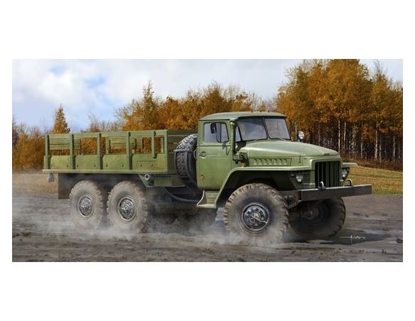 Trumpeter TP1027 RUSSIAN URAL-375D KIT 1:35 Modellino