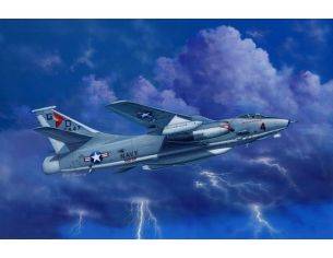 Trumpeter TP2873 AEREO ERA-3B SKYWARRIOR STRATEGIC BOMBER KIT 1:48 Modellino
