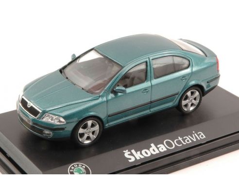 Abrex AB001Q SKODA OCTAVIA 2004 METALLIC GREEN ISLAND 1:43 Modellino