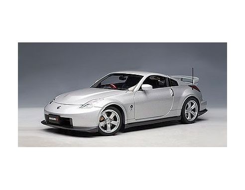 Auto Art / Gateway 77401 NISSAN FAIRLADY Z NISMO 380RS 1/18 Modellino