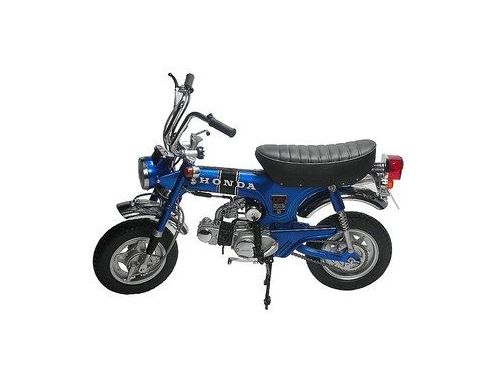 Ebbro EB10005 DAX HONDA ST50 1969 1:10 Modellino