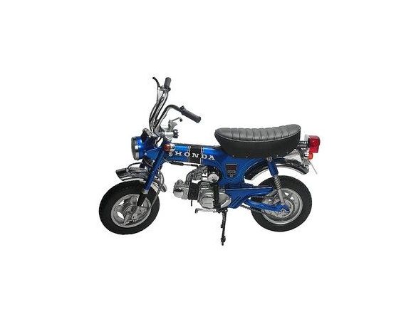 Ebbro EB10005 DAX HONDA ST50 1969 1:10 Modellino