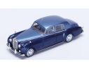 Spark Model S3813 BENTLEY S2 STANDARD STEEL BODY SALOON 1959-62 LIGHT BLUE MET.1:43 Modellino