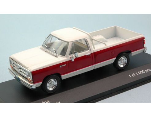 White Box WB180 DODGE RAM 1987 WHITE/BORDEAUX 1:43 Modellino