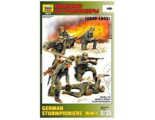 Zvezda Z3613 GERMAN STURMPIONIERE WWII KIT 1:35 Modellino