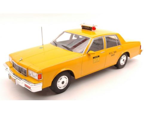 Mac Due MCG18038 CHEVROLET CAPRICE CLASSIC SEDAN NYC TAXI YELLOW 1:18 Modellino