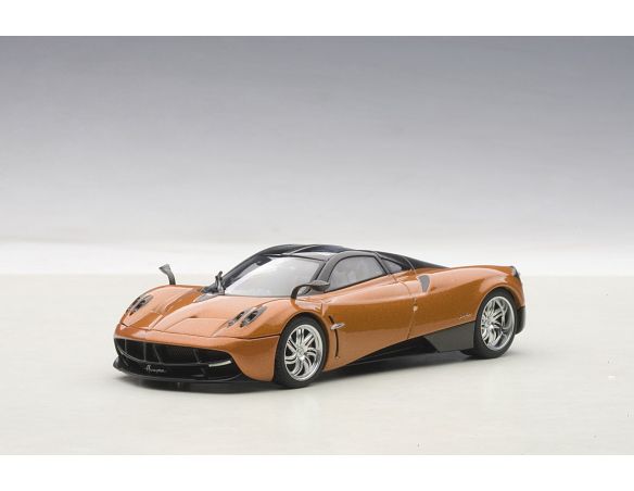 Auto Art / Gateway AA58207 PAGANI HUAYRA 2012 BRONZE 1:43 Modellino