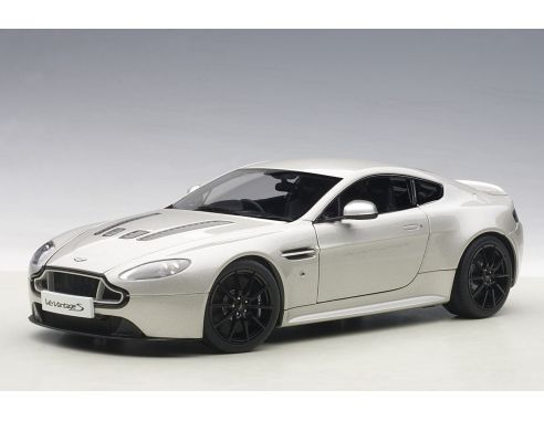 Auto Art / Gateway AA70251 ASTON MARTIN V12 VANTAGE S 2015 SILVER 1:18 Modellino