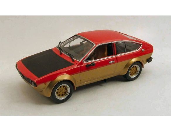 M4 M47205 A.ROMEO ALFETTA GTV 2000 RED/GOLD 1:43 Modellino