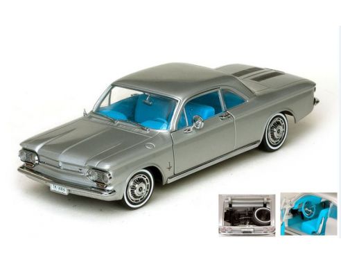 SunStar SS1486 CHEVROLET CORVAIR COUPE' 1963 SATIN SILVER 1:18 Modellino