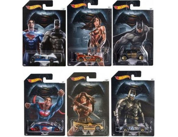 Hot Wheels HWDJL47 AUTO BATMAN ASS.1:64 pcs 12 Modellino