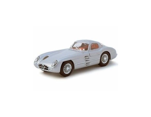 Maisto MI36898 MERCEDES 300 SLR UHLENHAUT COUPE' 1954 SILVER 1:18 Modellino